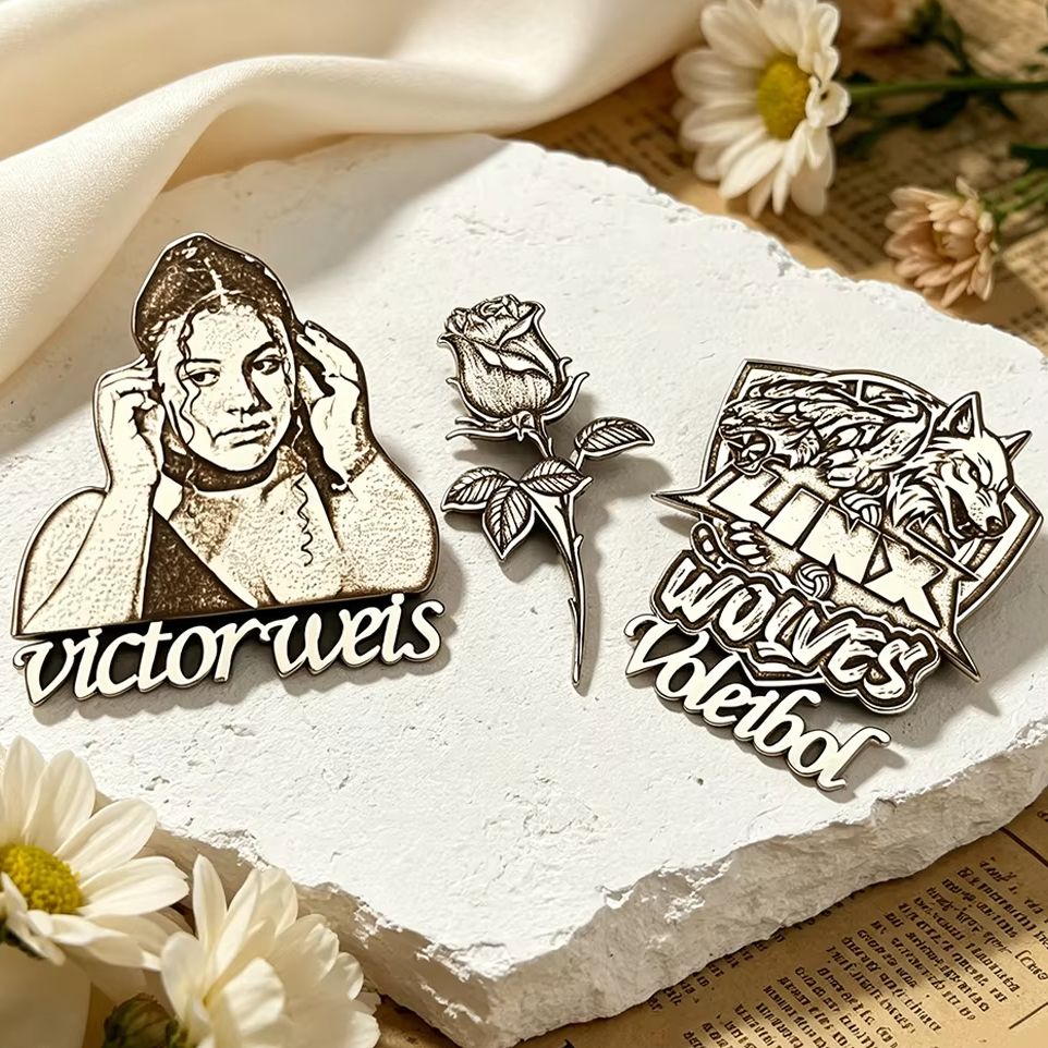 맞춤형 남성 초상화 장미 사진 브로치 금속 배지 독특한 - Men Accessories Brooch 리뷰 및 가격